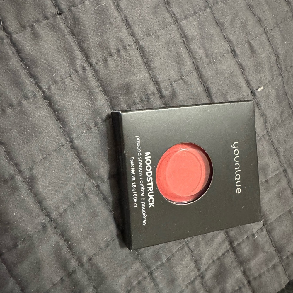 Eye shadow